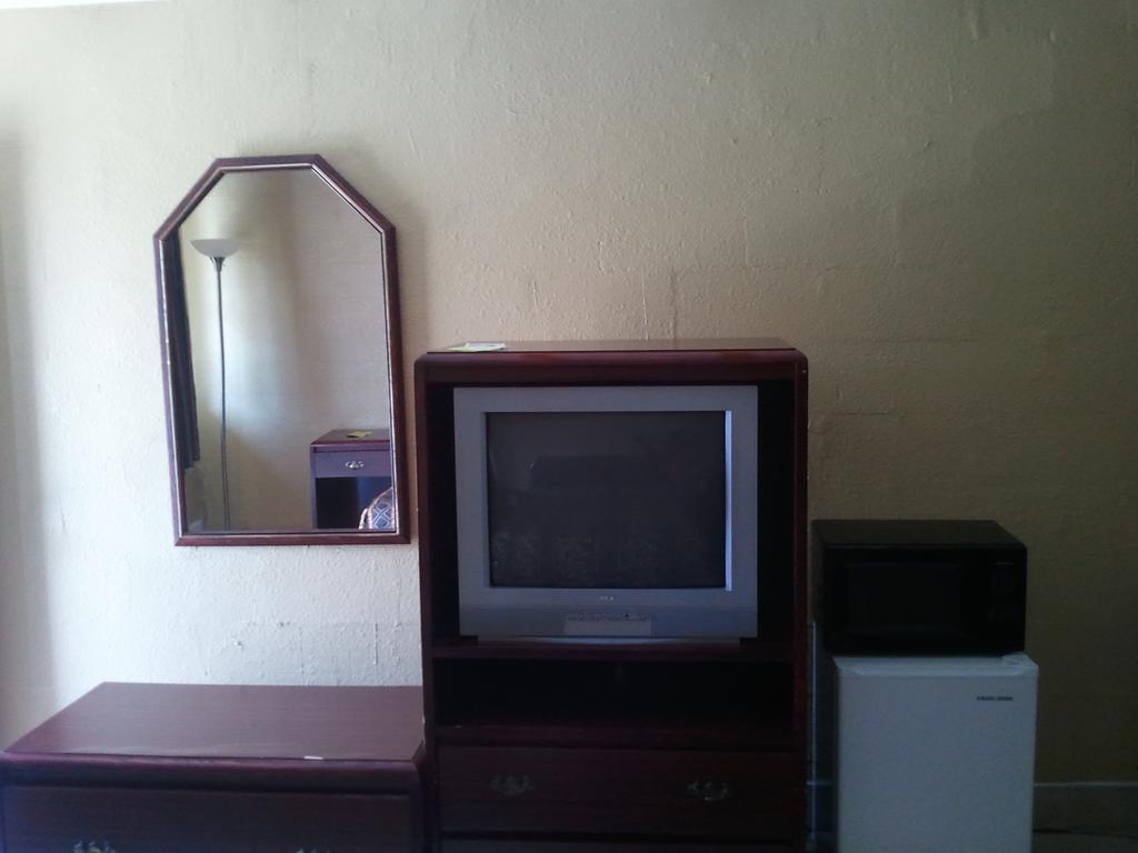Holiday Motel Hugo Phòng bức ảnh