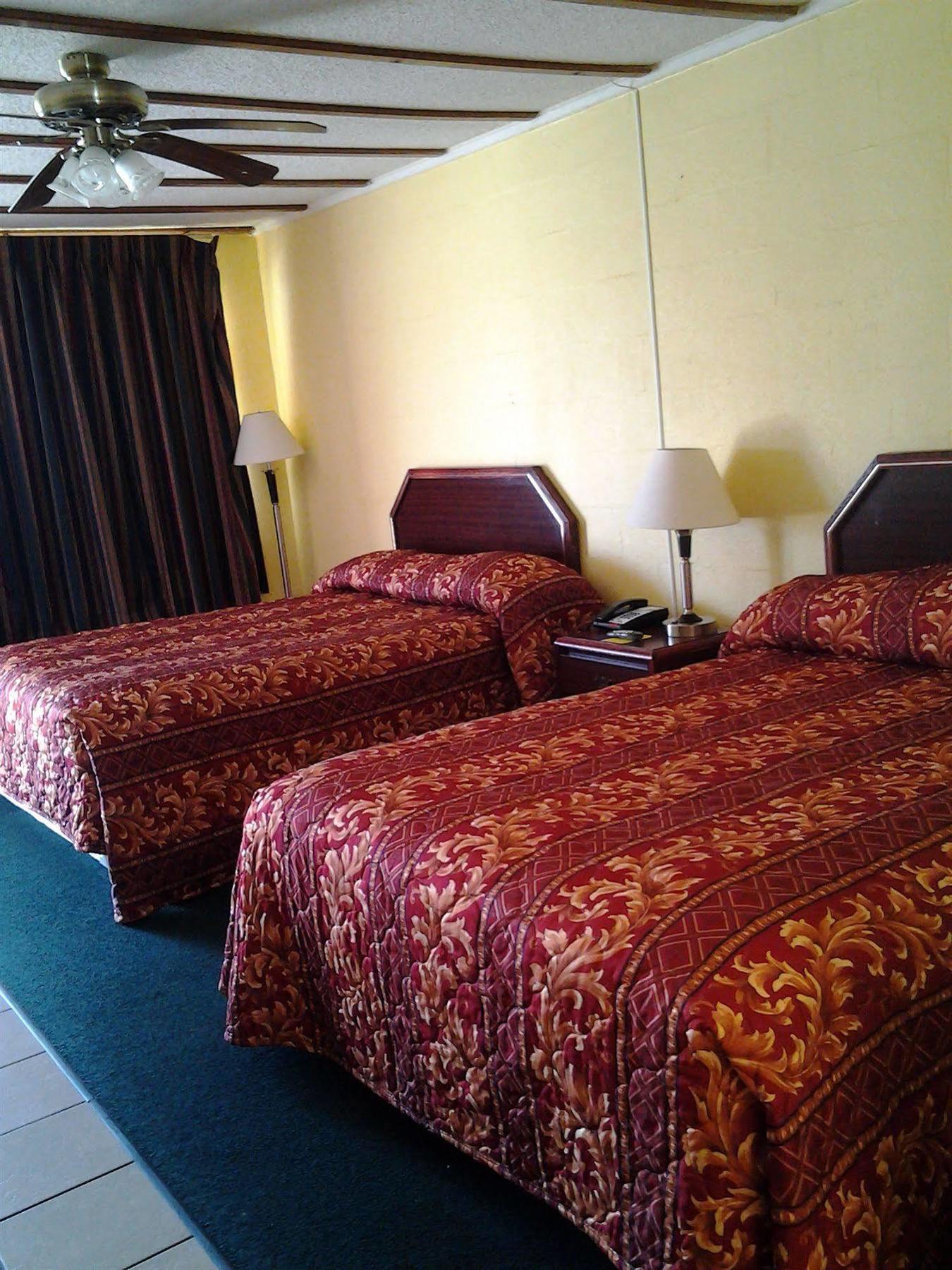 Holiday Motel Hugo Ngoại thất bức ảnh